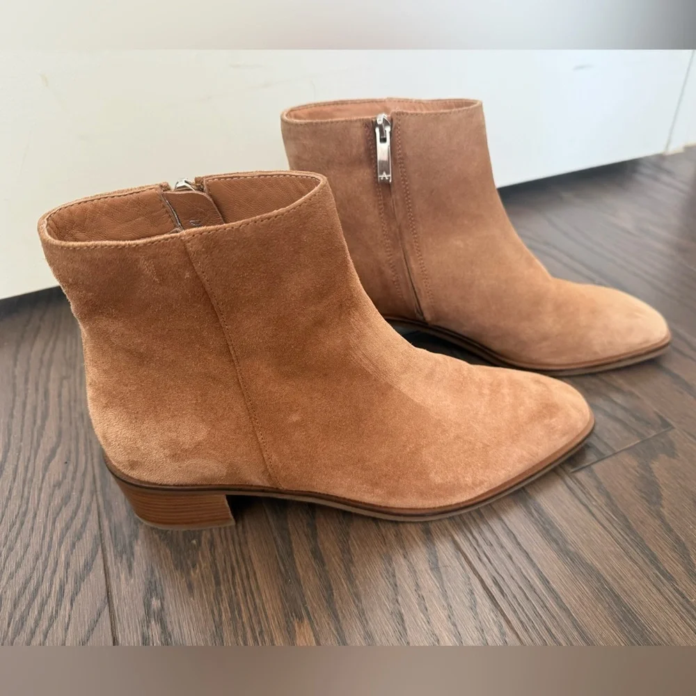 Aquatalia Reeta Luxe Weatherproof Suede Bootie Size 9.5